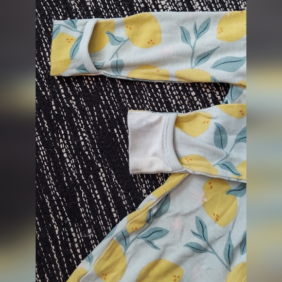 TWO-WAY ZIPPER Footies! - Picture 4 of 4